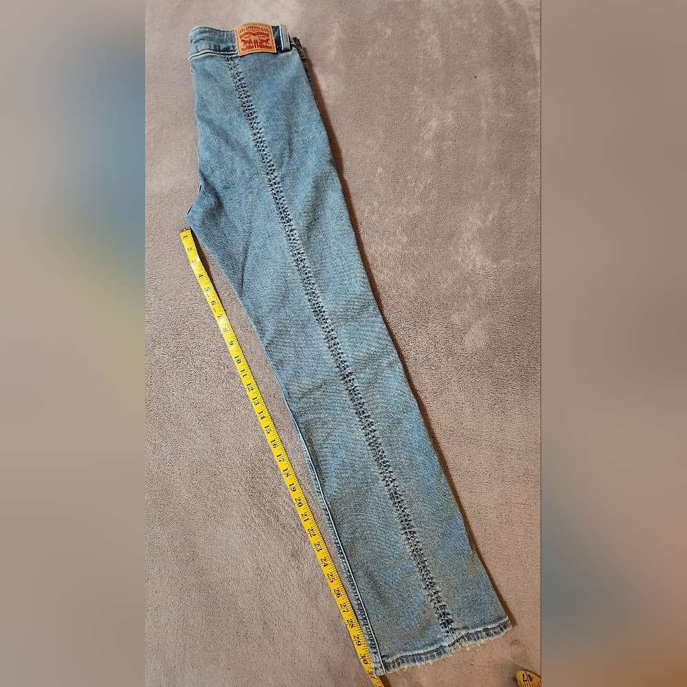 Levi's - Picture 5 of 12